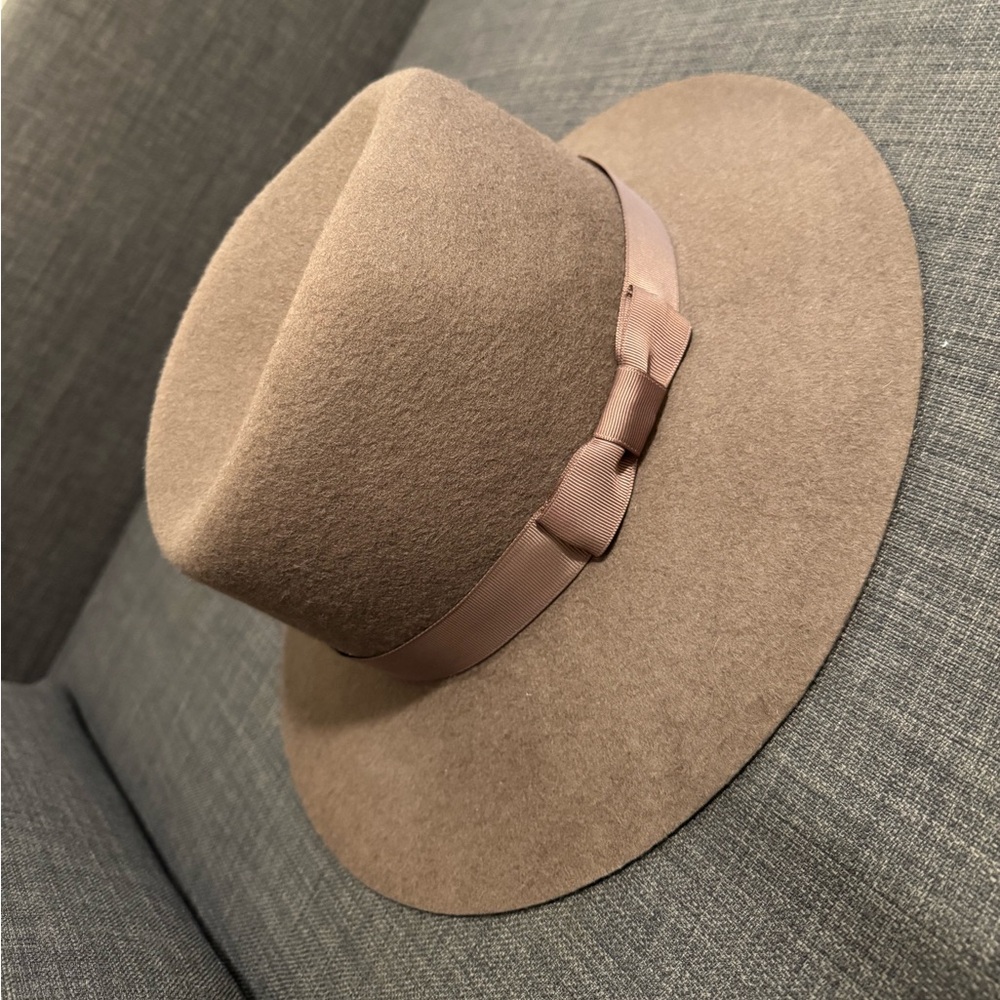 Old Navy Classic Brown Fedora Hat